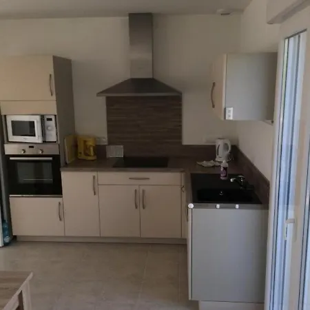 Casa de Férias Maison La Tremblade, 3 Pieces, 4 Personnes - Fr-1-305-810 *