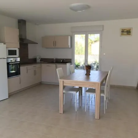 Casa de Férias Maison La Tremblade, 3 Pieces, 4 Personnes - Fr-1-305-810 *